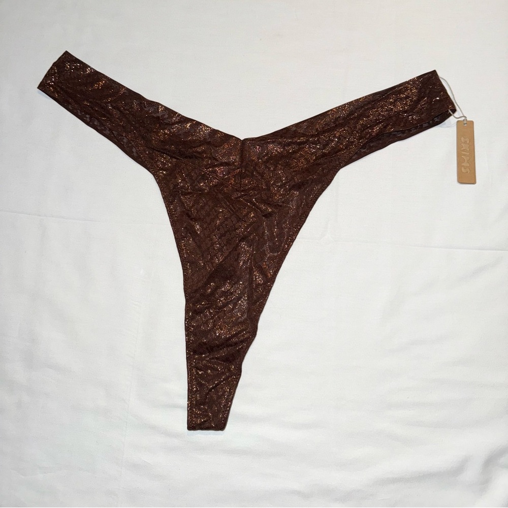 SKIMS Free Cut Dipped Thong panty in the color Cocoa Shimmering NEW